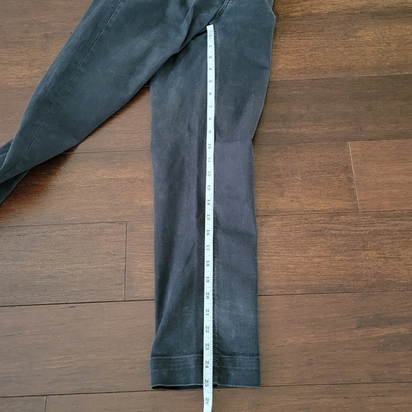 Everlane The Slim-Leg Crop High-Rise Denim Jeans Washed Black Women's Size 2 - Picture 9 of 10